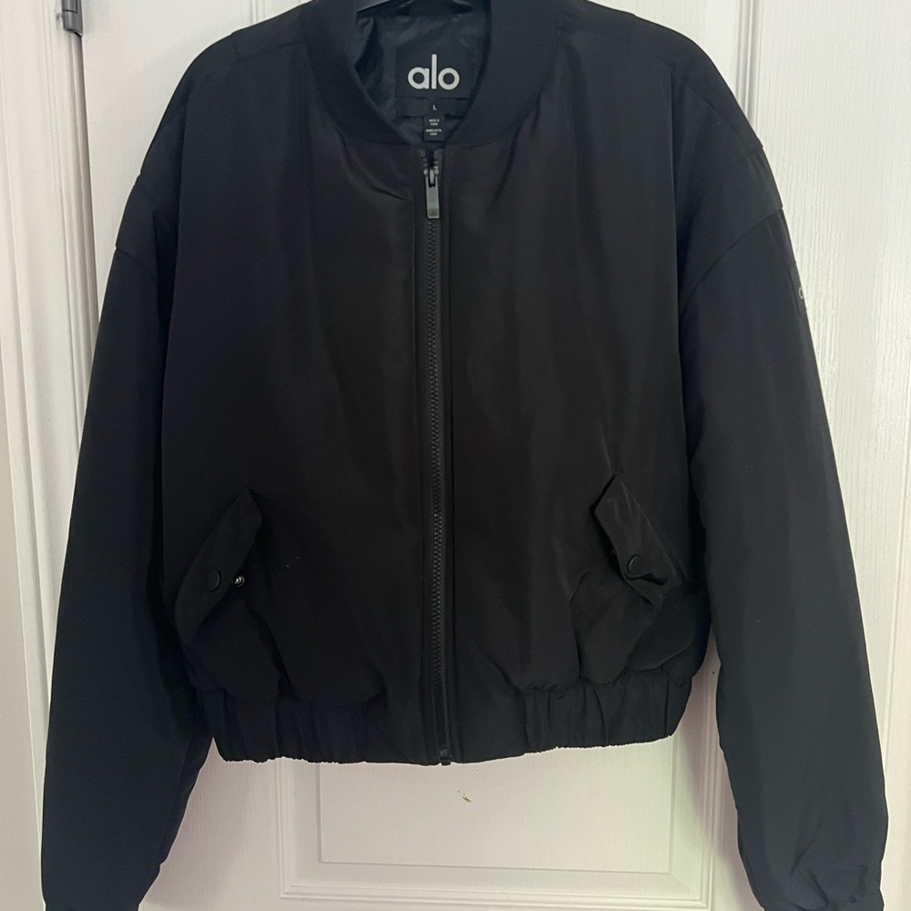 ALO Cropped BreakLine Black Bomber Jacket size Large - Picture 3 of 6